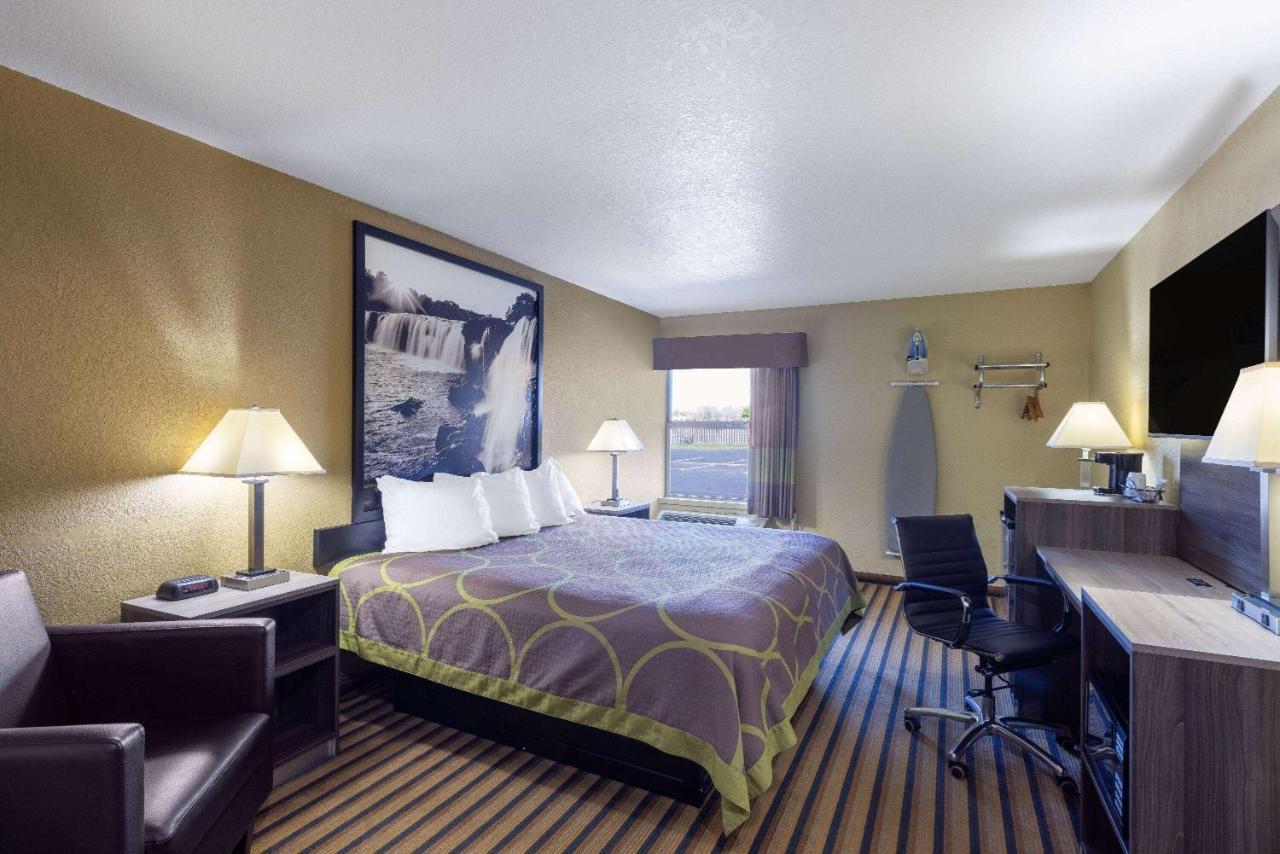 Super 8 By Wyndham Nixa/Springfield Area Hotel Exterior foto
