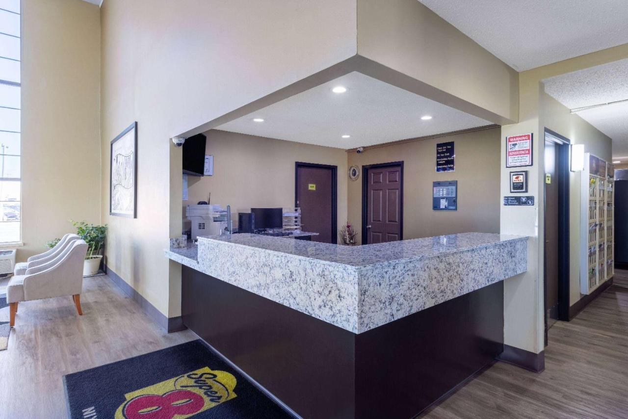 Super 8 By Wyndham Nixa/Springfield Area Hotel Exterior foto