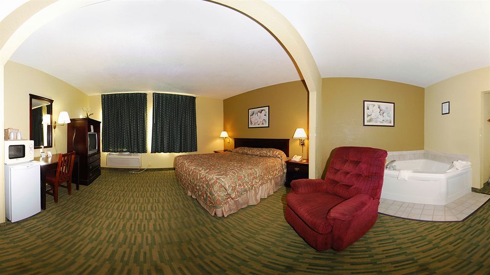 Super 8 By Wyndham Nixa/Springfield Area Hotel Exterior foto